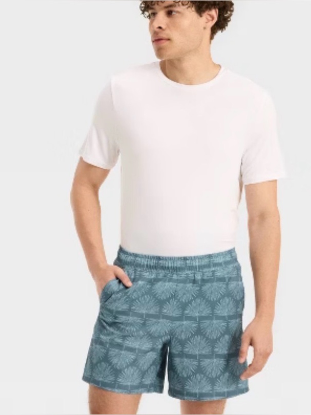 all in motion hybrid Shorts with Leaf Print size M